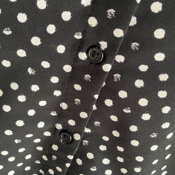 Polka Dot Sleeveless Blouse - Black and White - Picture 5 of 7